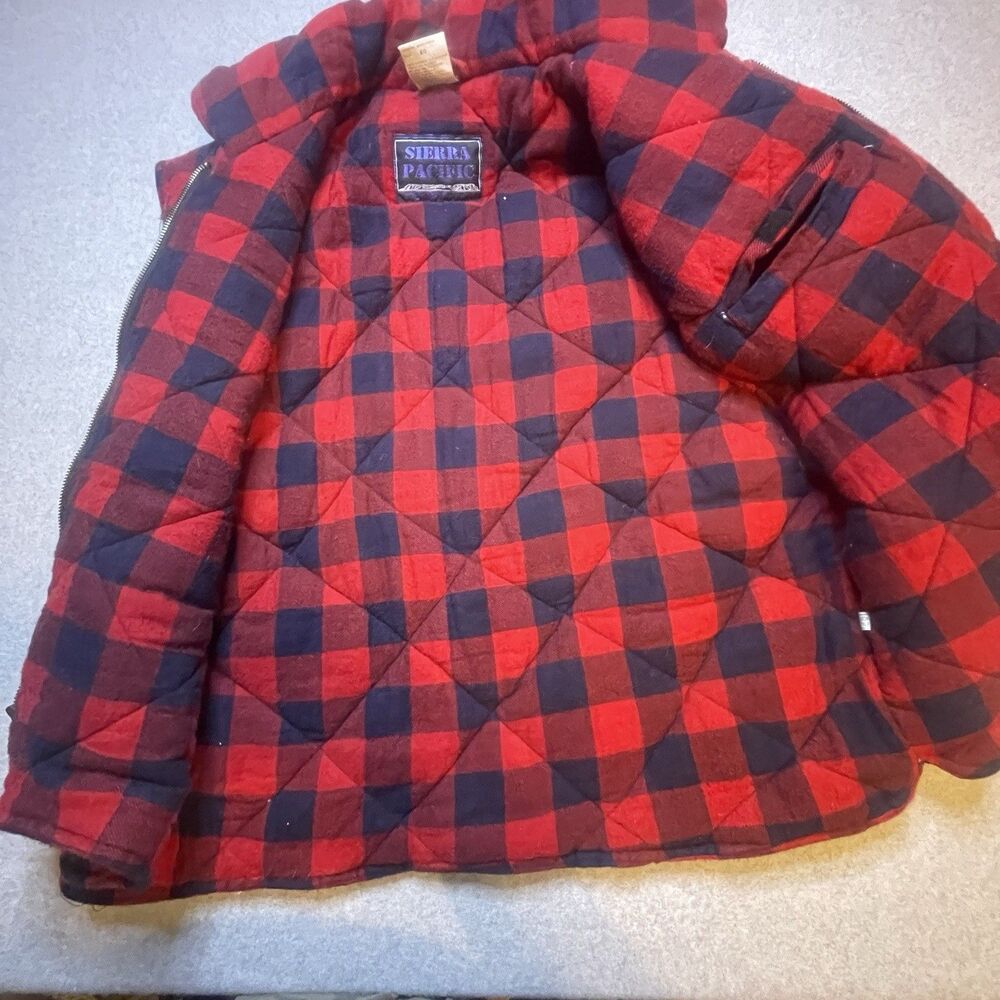 Vintage 1970/80 Sierra Pacific Quilted Zip Vest Red Black Plaid Hunting Men XL
